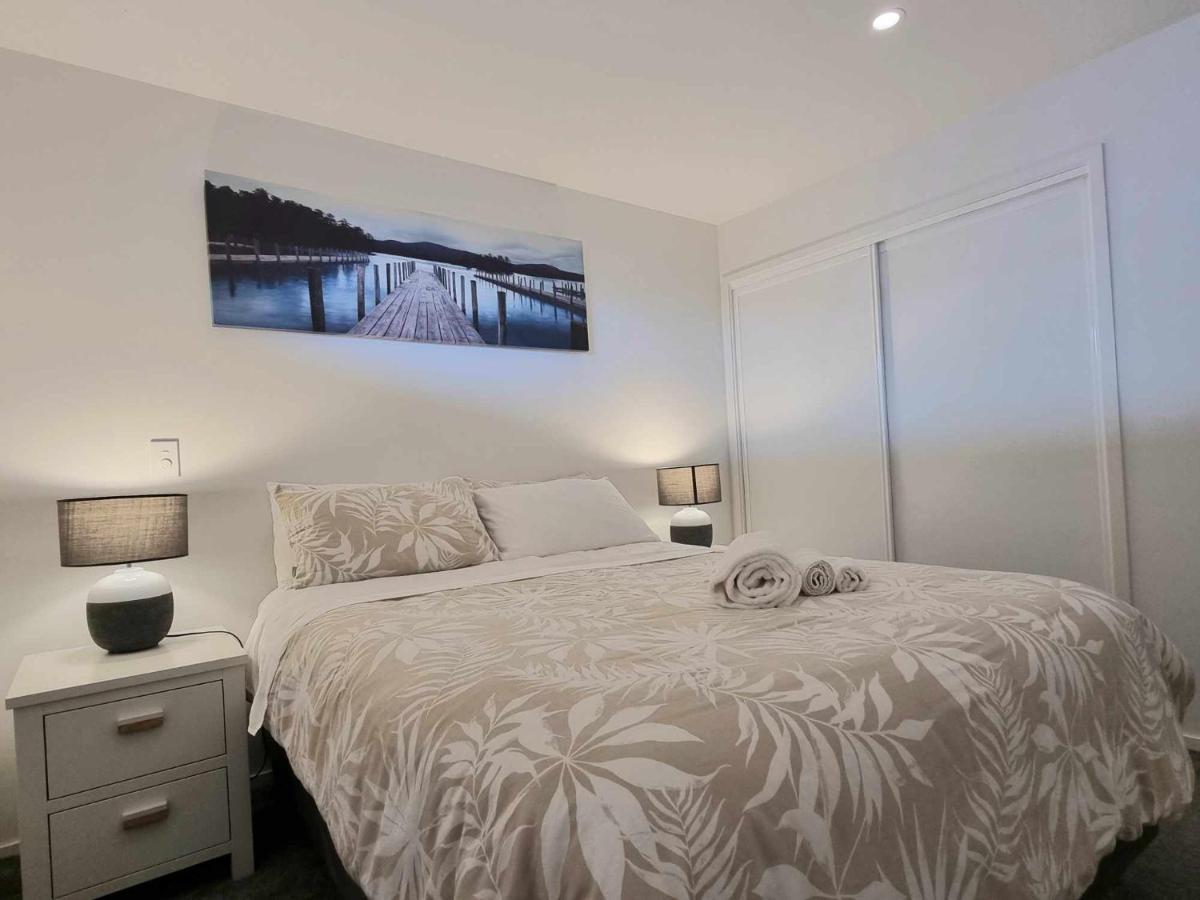 Modern 1 Bedroom Apartment Across From Hagley Park Christchurch Exterior foto