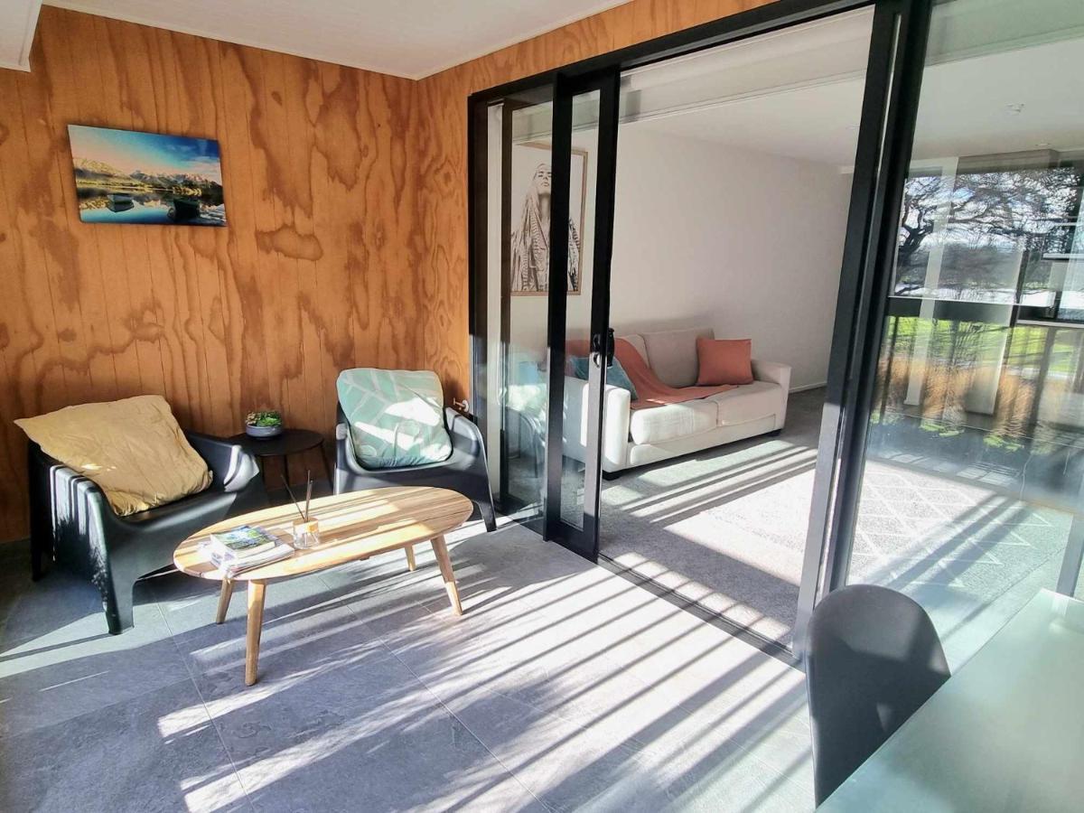 Modern 1 Bedroom Apartment Across From Hagley Park Christchurch Exterior foto